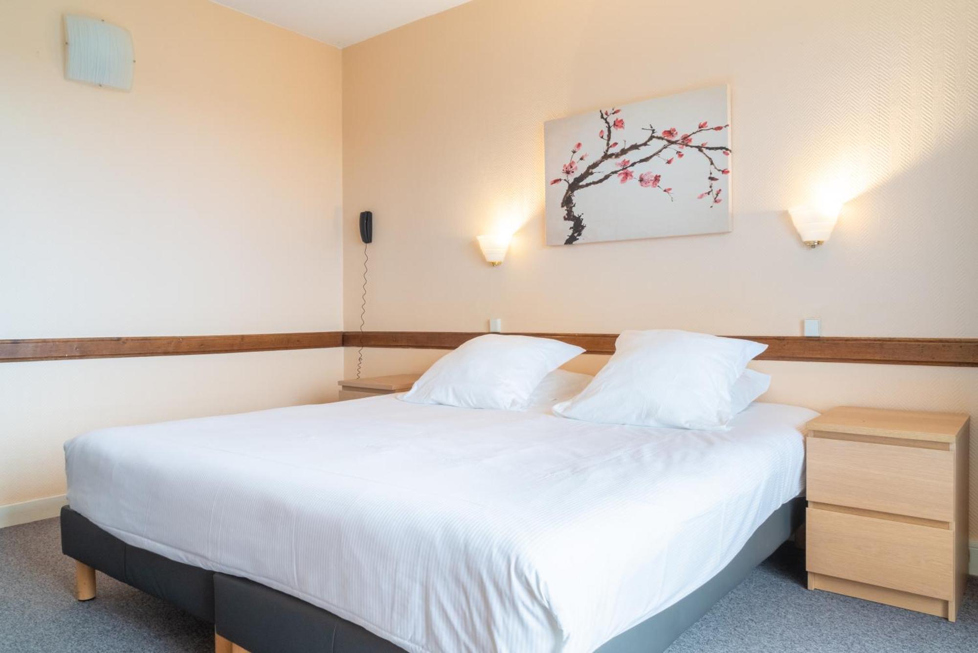 Brit Hotel Le Parc Vichy ベルリーヴ・シュル・アリエ エクステリア 写真