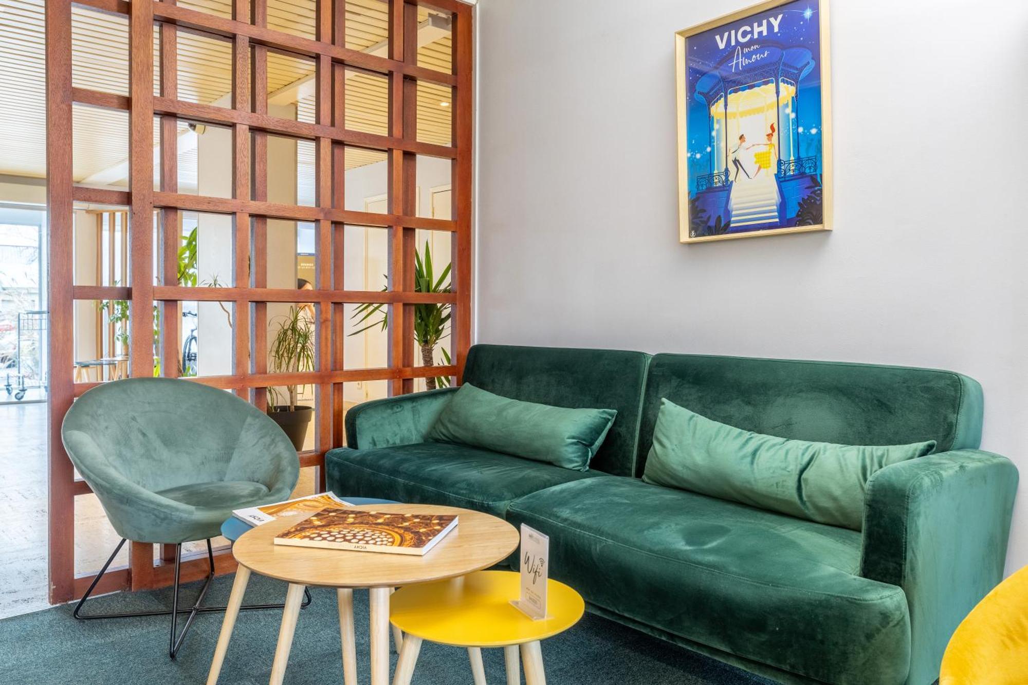 Brit Hotel Le Parc Vichy ベルリーヴ・シュル・アリエ エクステリア 写真