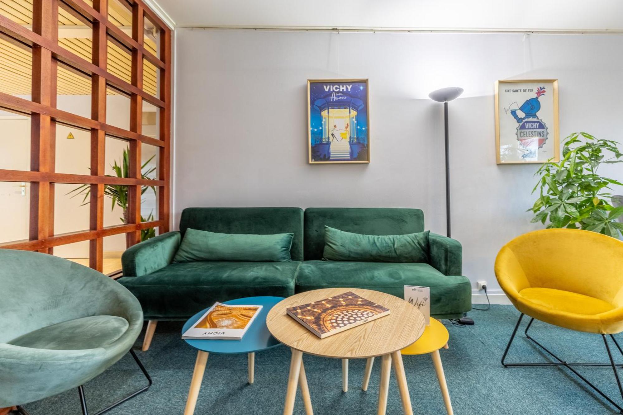 Brit Hotel Le Parc Vichy ベルリーヴ・シュル・アリエ エクステリア 写真